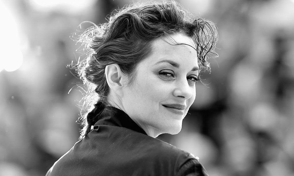 Perhaps the French do, do it better?! The always stunning Marion Cotillard worked it for the cameras at the <i>It's Only The End Of The World</i> photocall.
<br>
Photo: Pascal Le Segretain/Getty Images