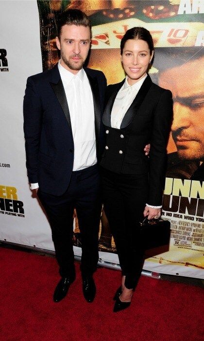 Justin Timberlake and <a href="https://us.hellomagazine.com/tags/1/jessica-biel/"><strong>Jessica Biel</strong></a> brought matching couple style back in sleek black tuxedos during the premiere of <i>Runner Runner</i> in Las Vegas. The pair coordinated the his-and-hers version of their looks perfectly.
<br>
Photo: Getty Images