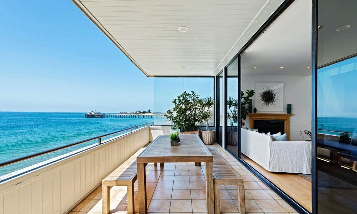 Gal Gadot's new $5 million Malibu condo