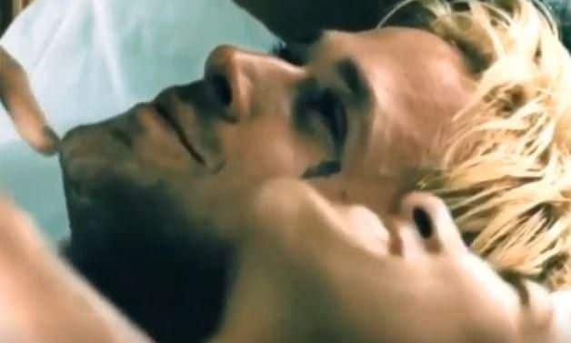 Eva Mendes and Ryan Gosling in bed