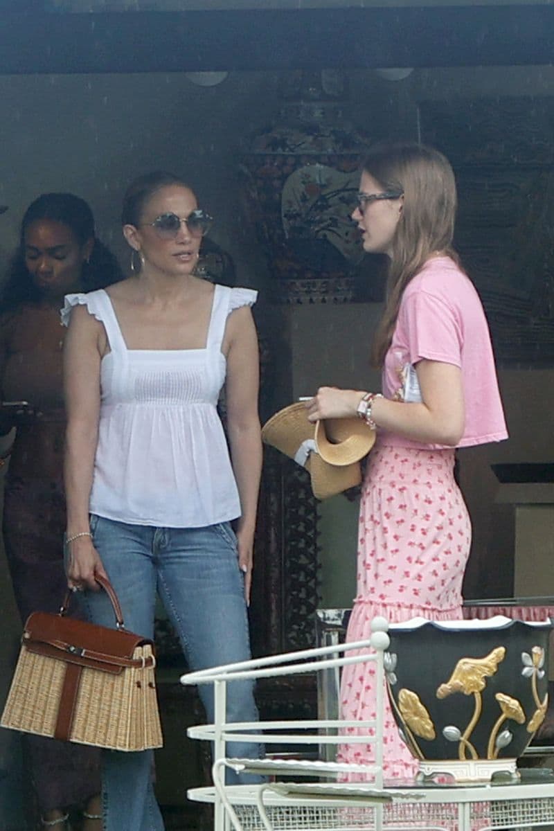 Jennifer Lopez and Violet Affleck in The Hamptons