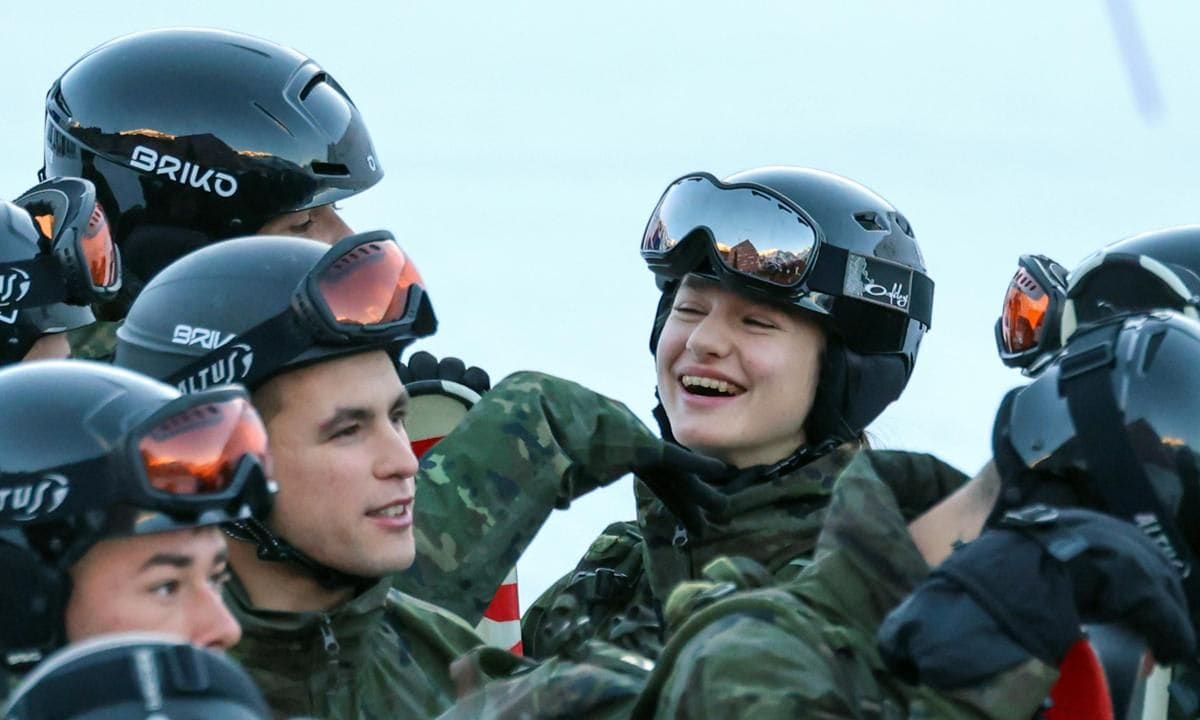 The cadets will begin their Christmas vacation on Thursday, per HOLA! Spain.