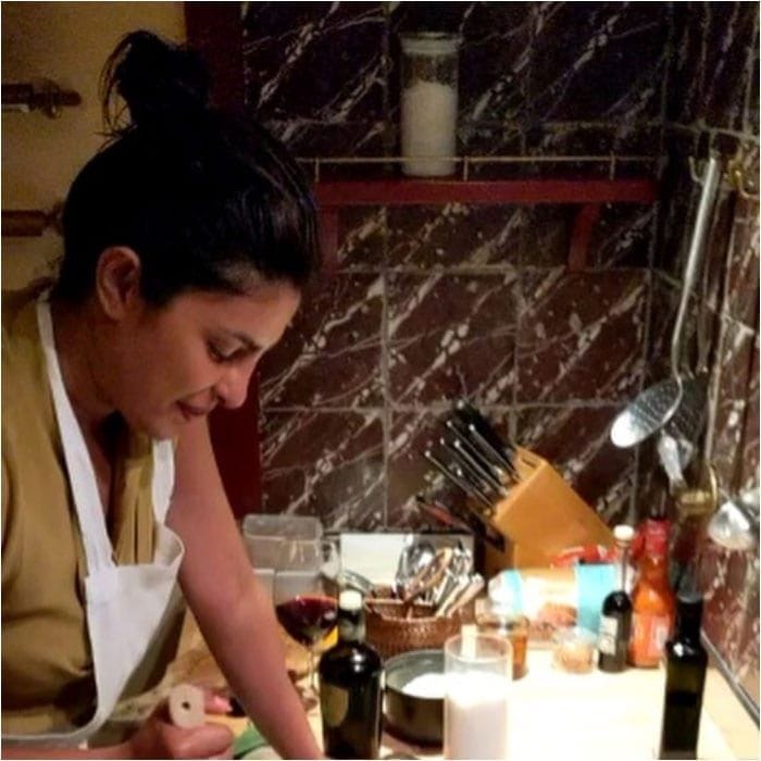 Nick Jonas and Priyanka Chopra pasta date night