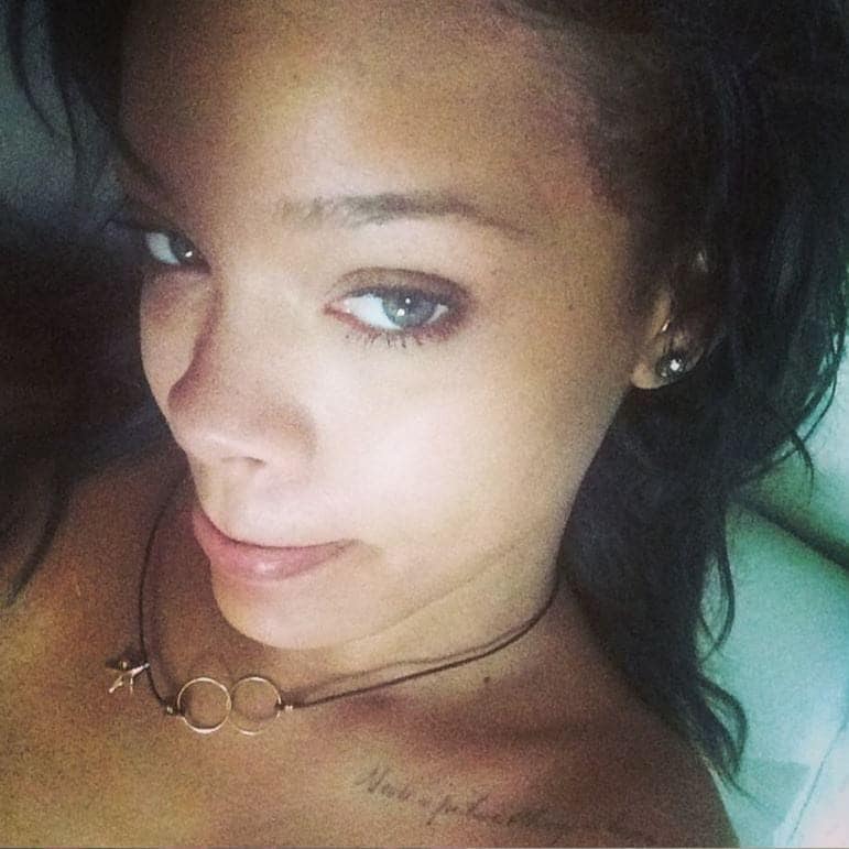 Rihanna joined the makeup free brigade with this casual snap.
<br>
Photo: Instagram/@badgalriri