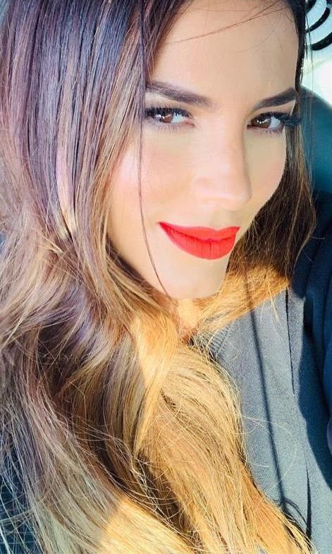 Gaby Espino with classic makeup and red lipstick
