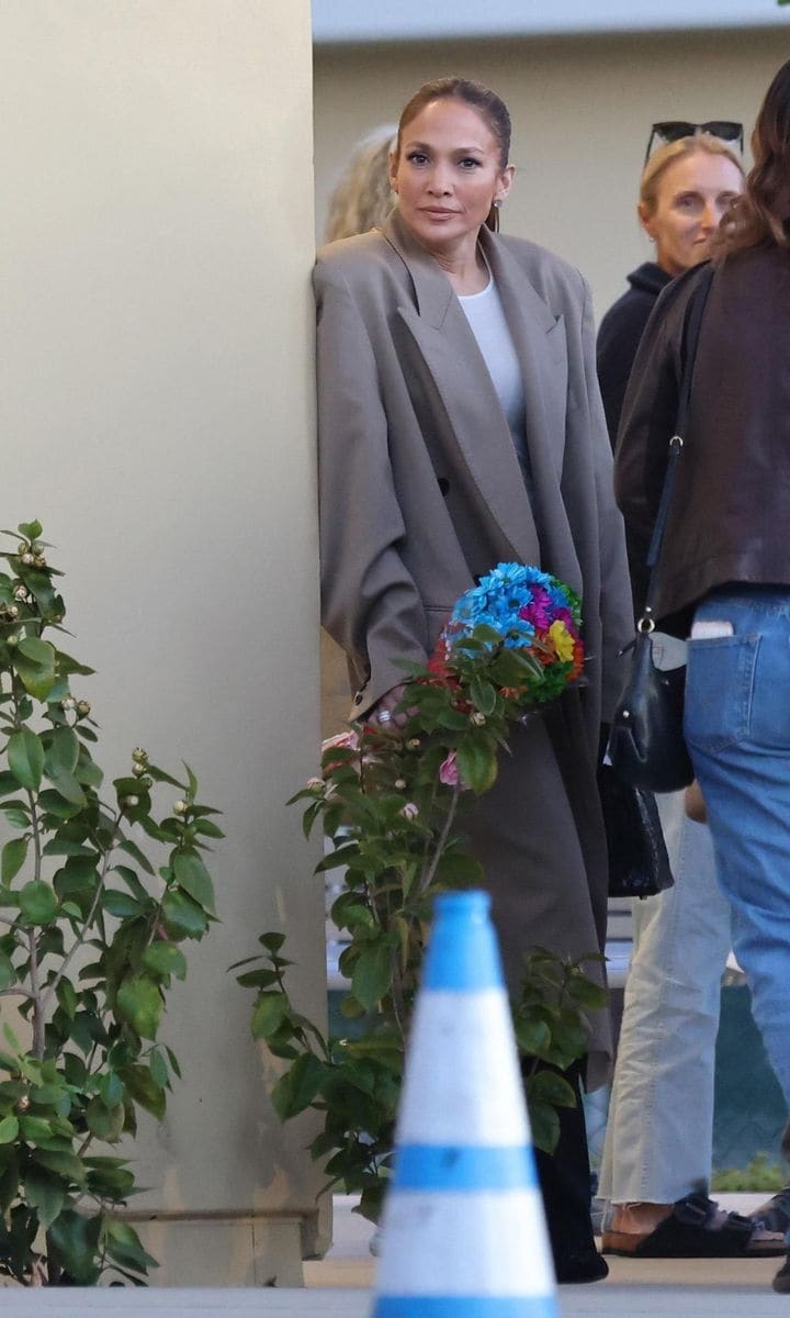 Jennifer Lopez at Emme's school