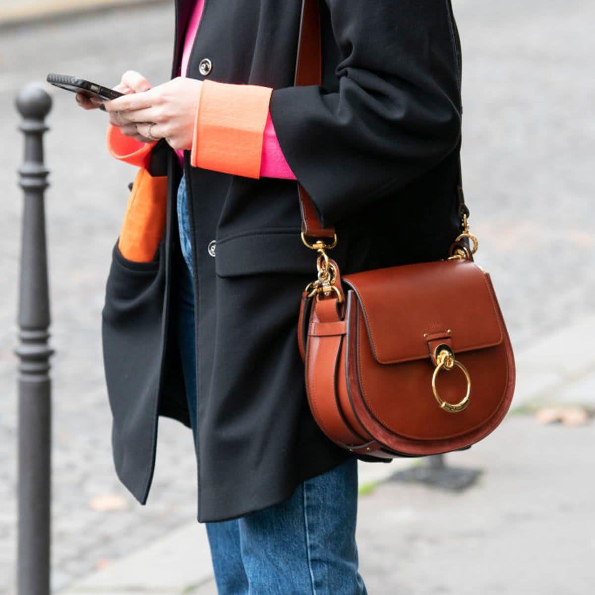 Bolso cruzado visto en la Paris Fashion Week 2019