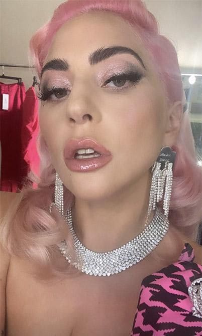 Lady Gaga pink hair