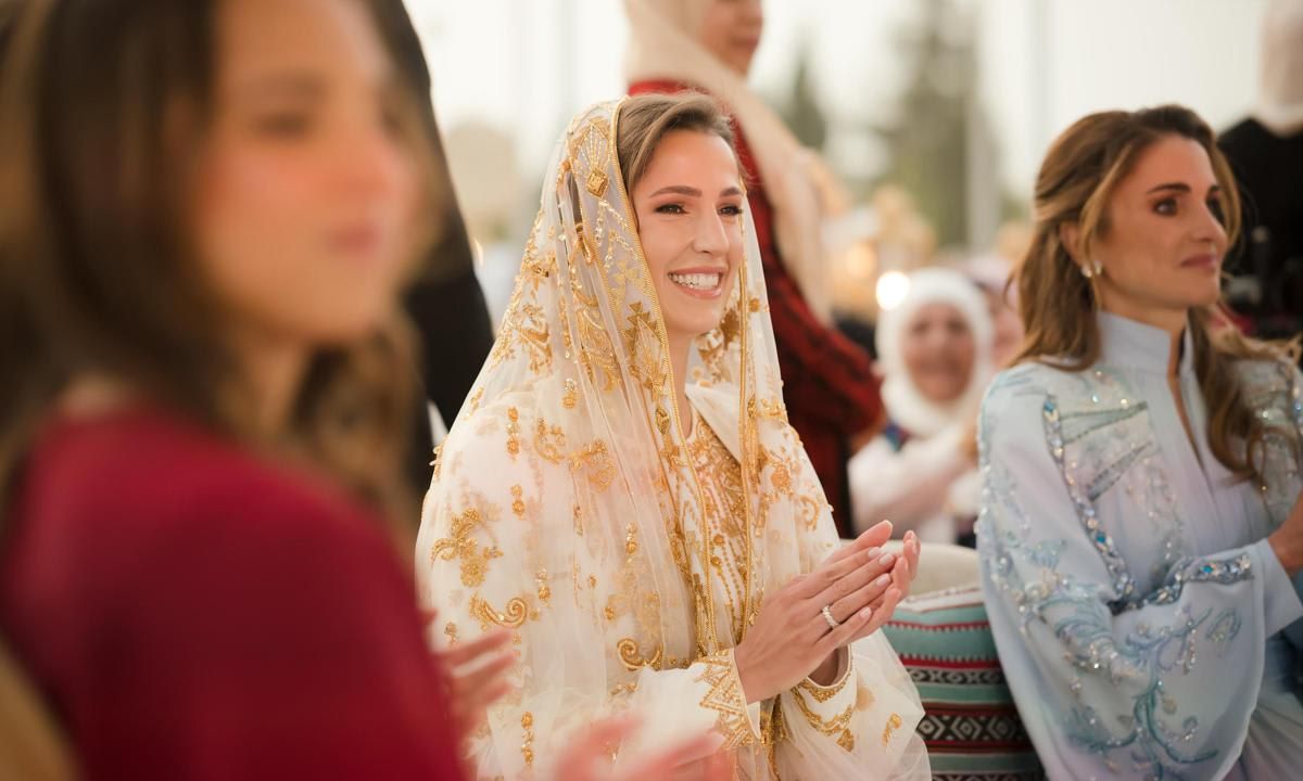 Rajwa will be escorted to her wedding ceremony by Crown Prince Hussein’s younger brother