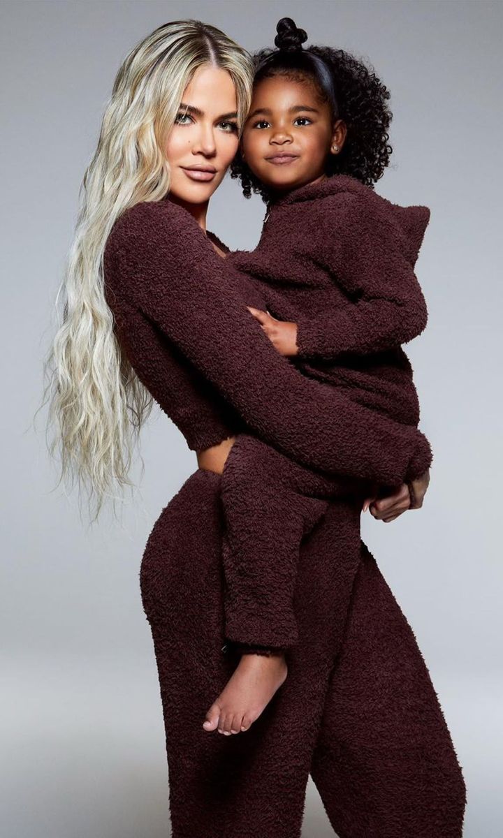 Khloe Kardashian family Christmas pictures with True