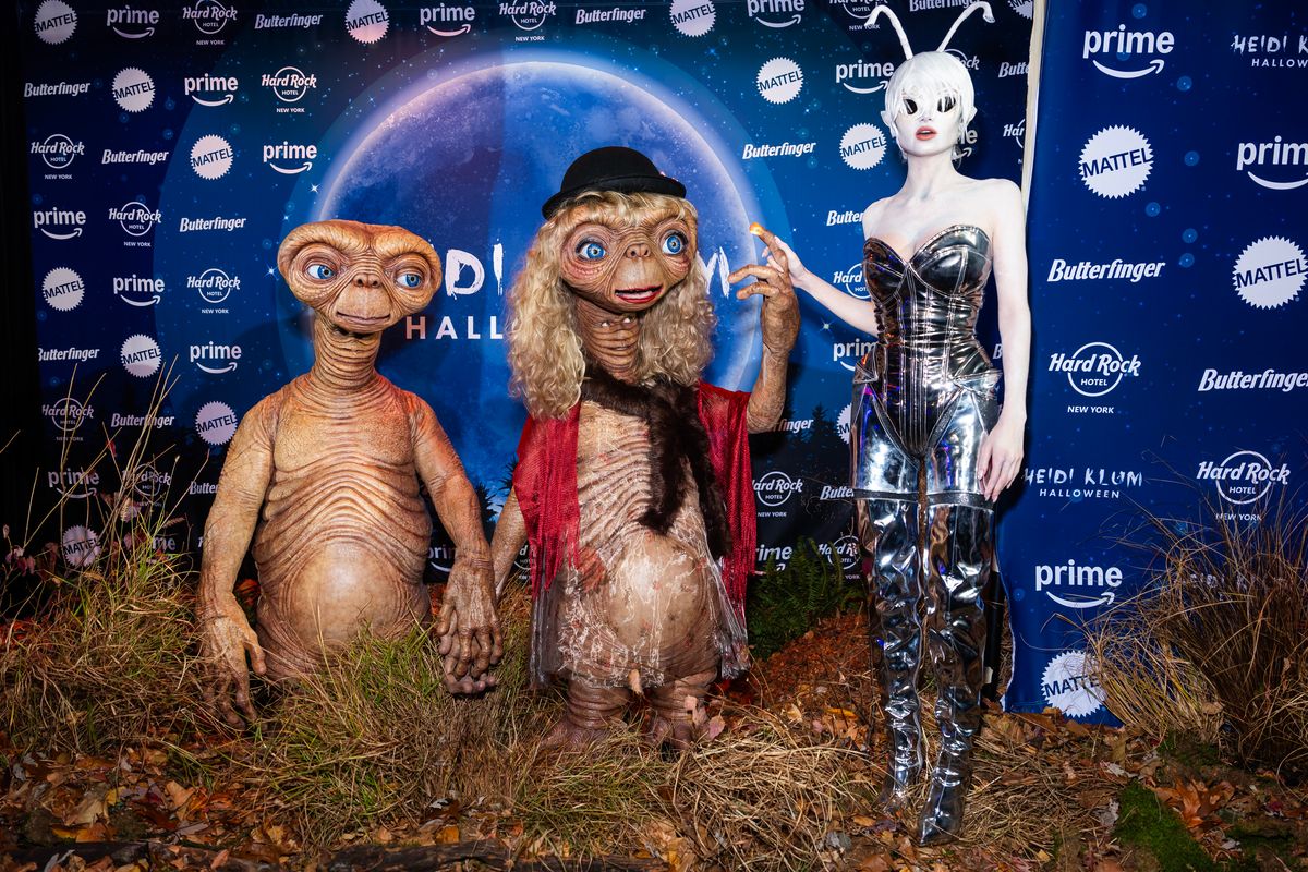  (L-R) Tom Kaulitz, Heidi Klum, and Leni Klum attend Heidi Klum's 23rd Annual Halloween Party at Hard Rock Hotel New York on October 31, 2024, in New York City. (Photo by TheStewartofNY/WireImage)