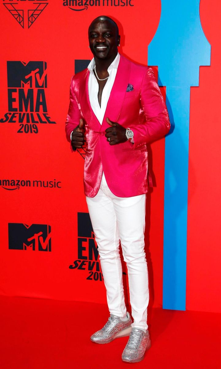 Best dressed celebrities at MTV EMAs