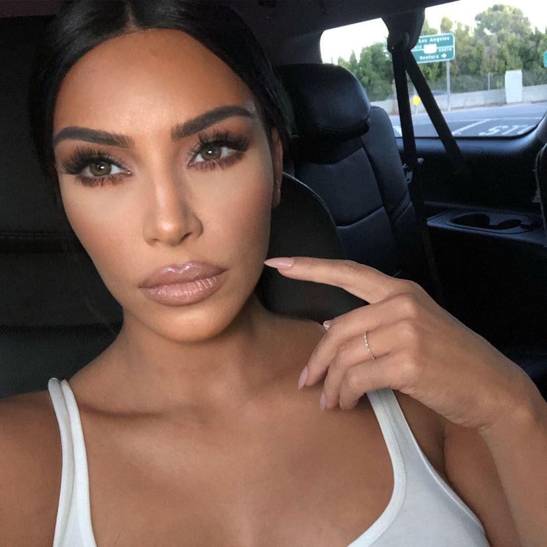 Kim Kardashian with nude lips
