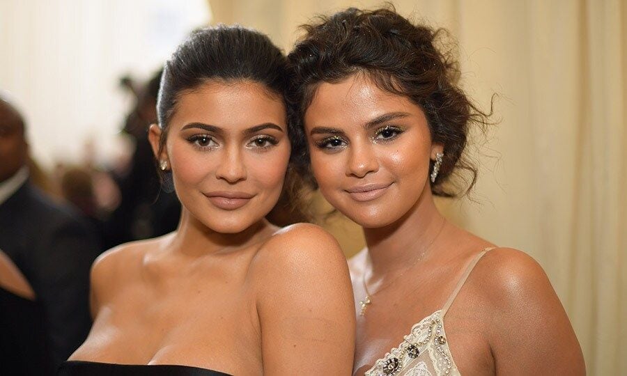 Wearing matching nude lips, and both wearing their hair back, Kylie Jenner and Selena Gomez were almost twinning as they met up during the museum soiree.
Photo: Matt Winkelmeyer/MG18/Getty Images for The Met Museum/Vogue