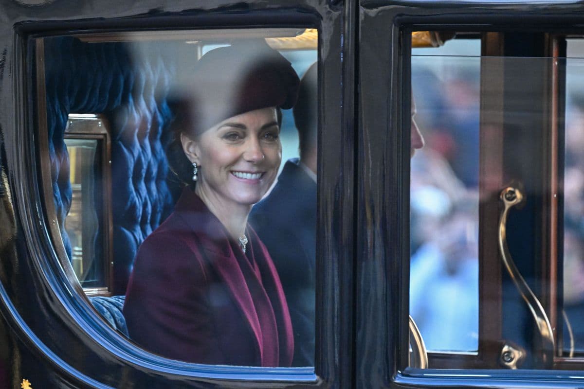 LONDON, UNITED KINGDOM - DECEMBER 3: Prince William (R) and Princess Catherine of Wales (L) arrive the official welcoming ceremony, held for Emir of Qatar Sheikh Tamim bin Hamad Al Thani (not seen), at Horse Guards Parase in London, United Kingdom on December 3, 2024. (Photo by Rasid Necati Aslim/Anadolu via Getty Images)