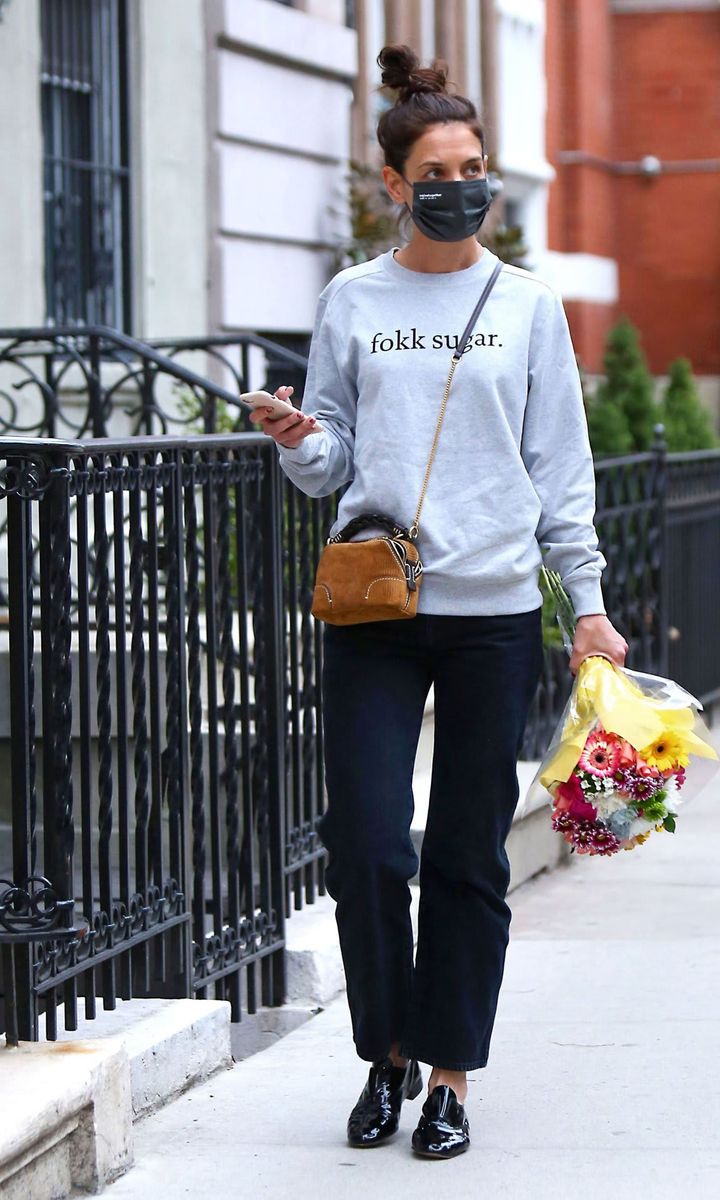 Katie Holmes bought flowers solo on the Upper East Side