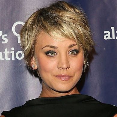 If you're growing out a pixie cut into a bob, follow Kaley's lead and head to the salon to add some layers in this will make it much easier to style, plus when worn down, you can add a lot more volume without needing too much product.<br>
Photo: Getty Images