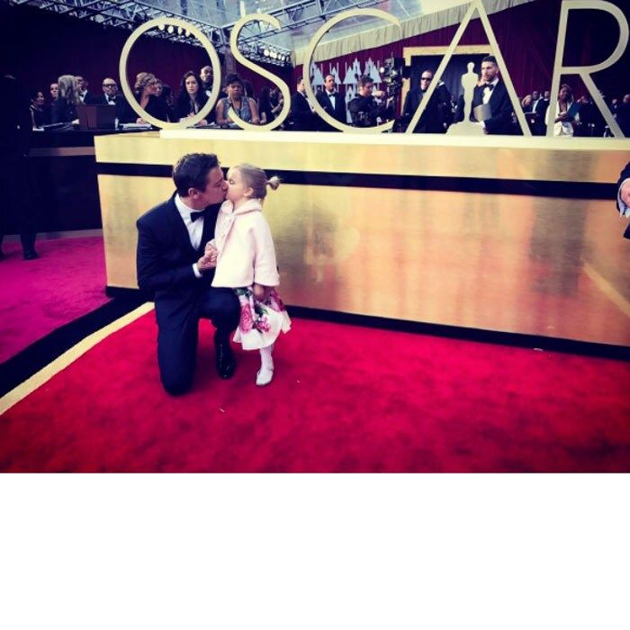 Jeremy Renner had the cutest date at the 89th annual Academy Awards. The <i>Arrival</i> star brought along his little girl Ava. Sharing a tender photo from the red carpet, the actor wrote, "My date for the Oscars!! Omg I could not be more proud!!! #oscars #academyawards #redcarpet #daddydaughter #victorywithmyNUMBERONE."
Photo: Instagram/@renner4real