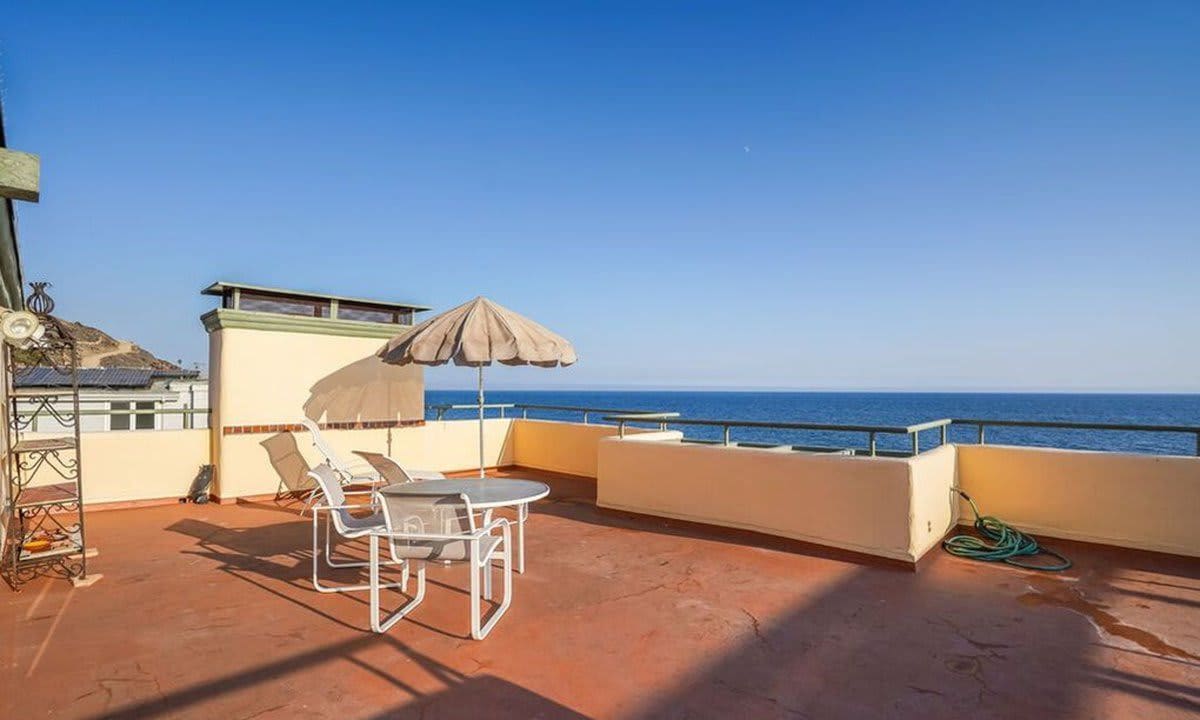 Tyra Banks Malibu beach front property roof deck