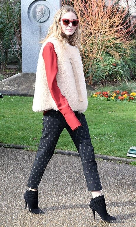 Olivia Palermo made the street her runway on the way to the Chloe fashion show.
<br>
Photo: Getty Images