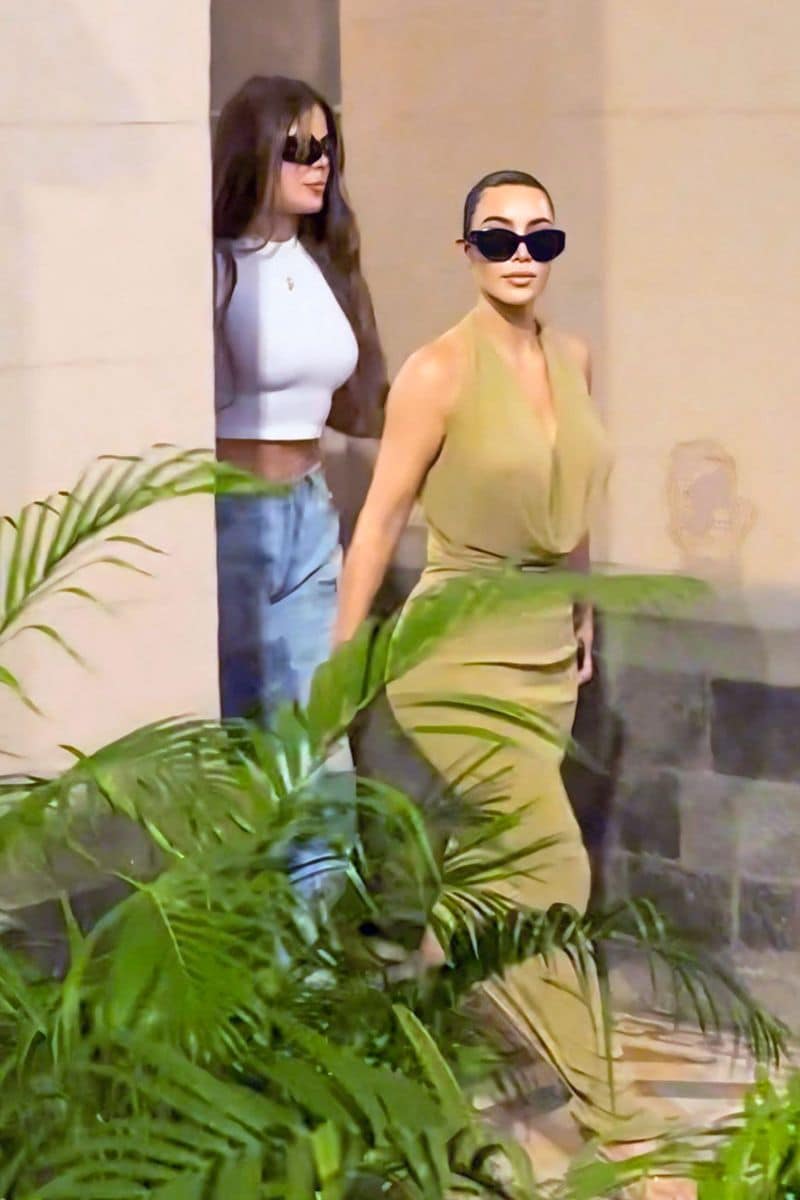 Kim and Khloe Kardashian in Mumbai