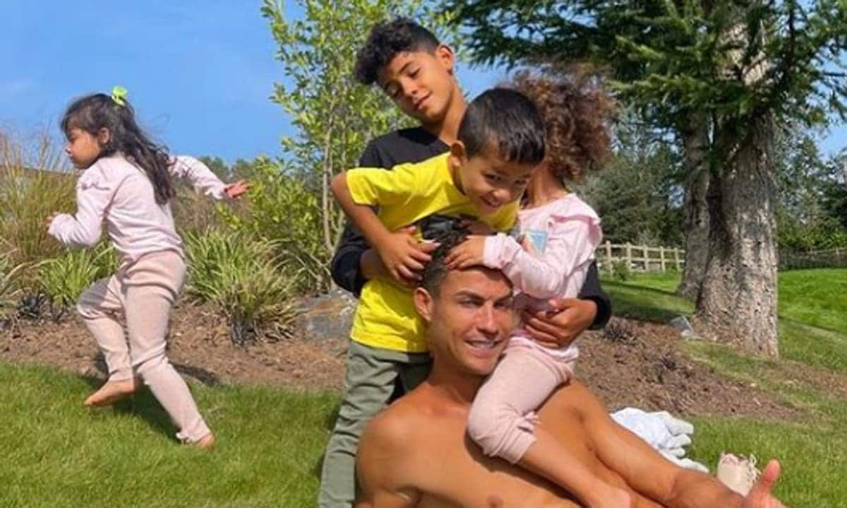 Cristiano Ronaldo and his kids