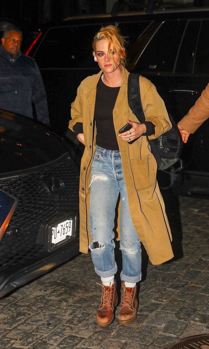 Kristen Stewart Sports Chic Trench Coat with Jeans in NYC