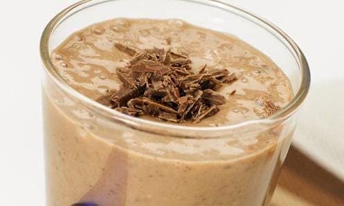 Almond and chocolate smoothie