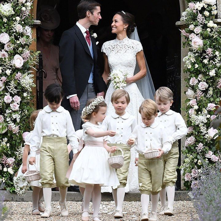 <B>DECORATE WITH COUNTRY GARDEN BLOOMS</B>
British florist Lavender Green Flowers created the beautiful arrangements for Pippa's special day. The bouquets of sweet peas, peonies, garden roses, philadelphus, freesia, astilbe and jasmine were inspired by the English countryside in the summertime.
Pippa held a tiny bouquet, but filled the church with huge displays of flowers. She and James married under an archway of pink and white blooms, and for the reception Pippa had huge cherry blossom trees scattered around the venue.
Photo: Getty Images