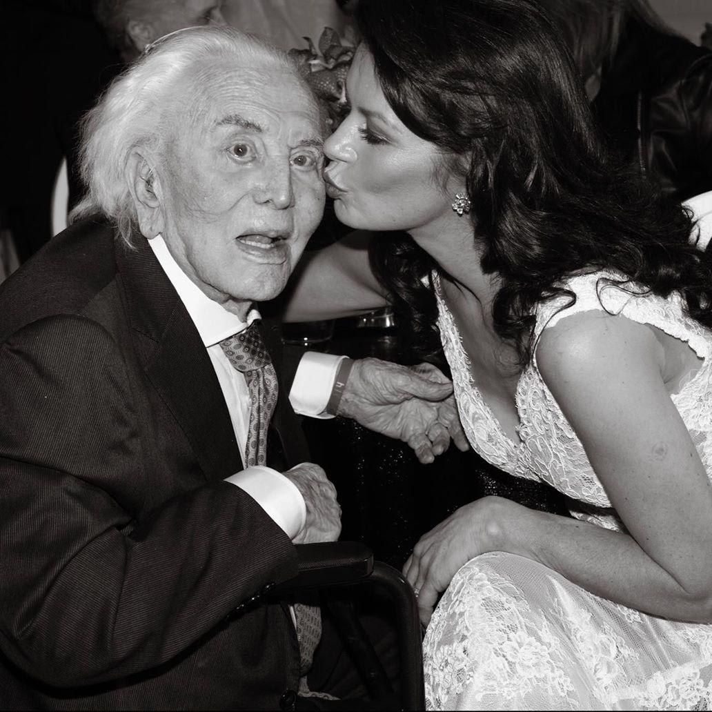 Catherine Zeta Jones and father in law Kirk Douglas