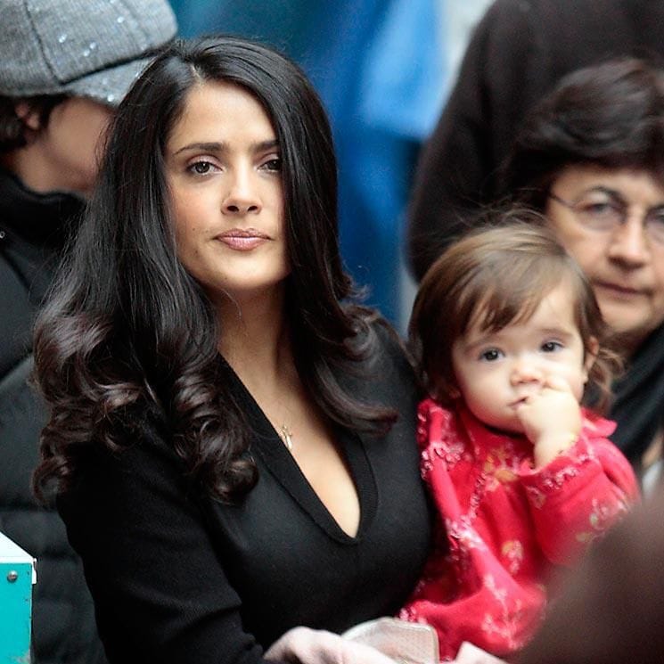 salma hayek daughter valentina on set