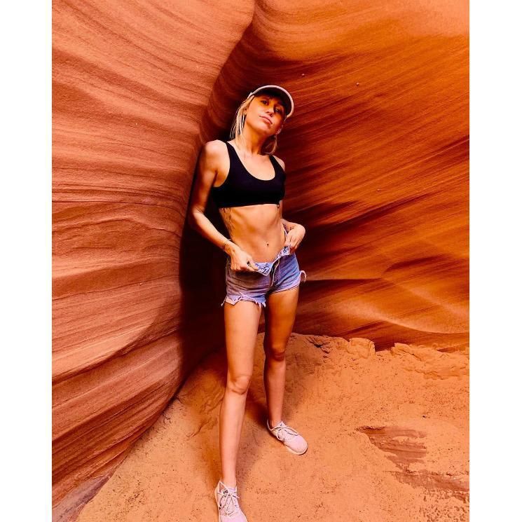 Miley Cyrus post-breakup hike