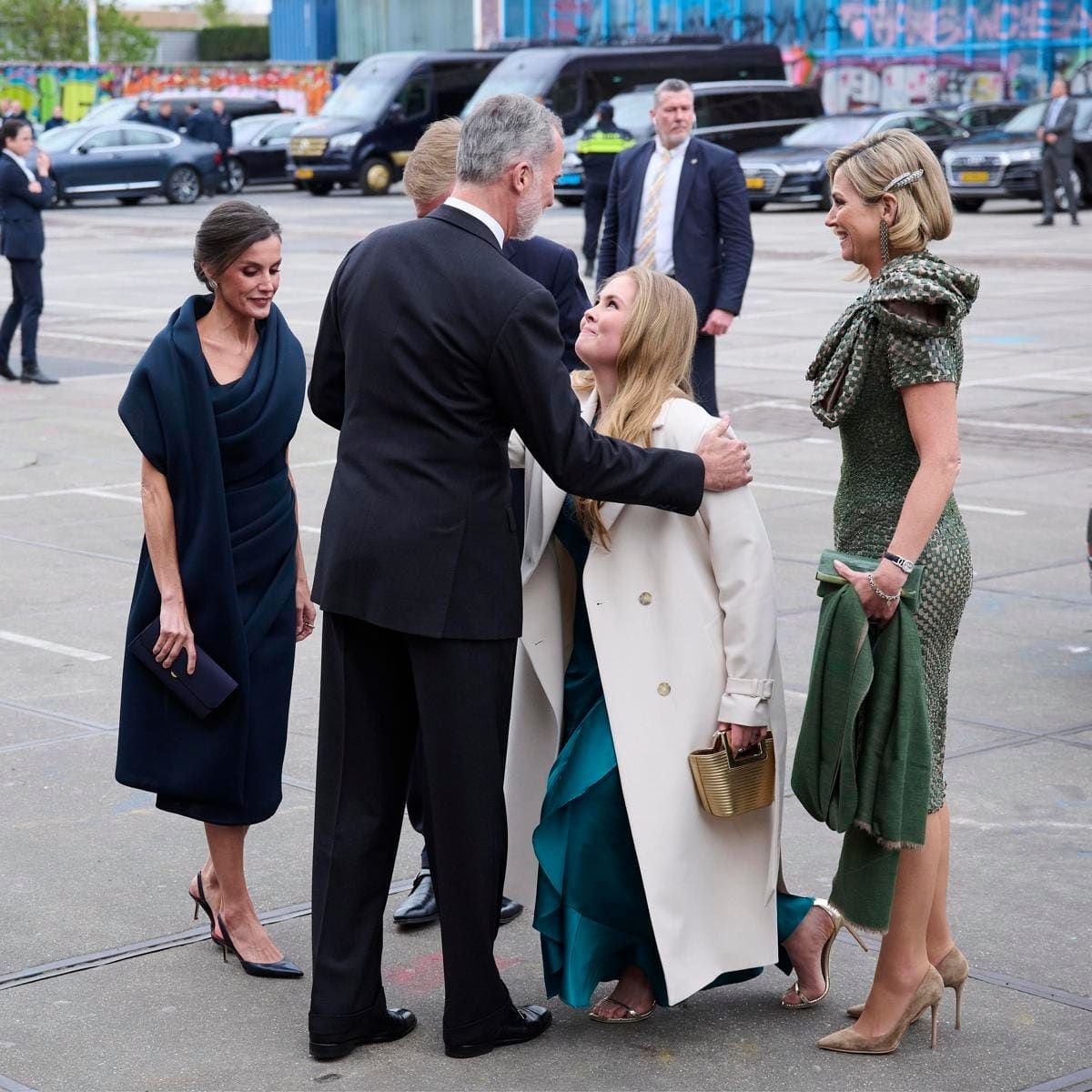 The future Queen of the Netherlands curtsied to the Spanish King on April 18