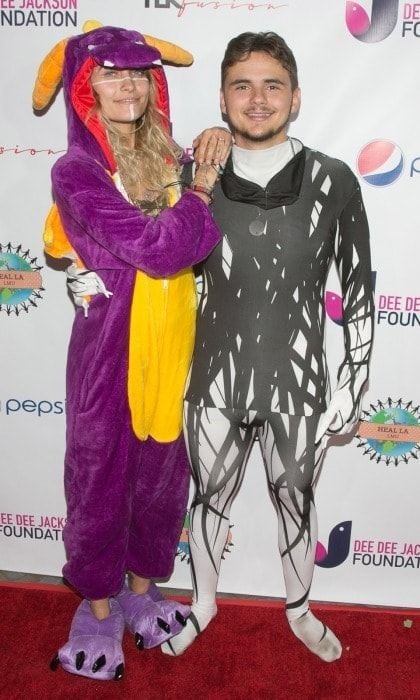 Paris and Prince Jackson made a rare (and cozy) appearance together for the 2nd annual Costume for a Cause at the Jackson family home in Encino, California on October 27. Michael Jackson's children were all smiles in their onsesies as they posed on the carpet together for photos.
Photo: Getty Images