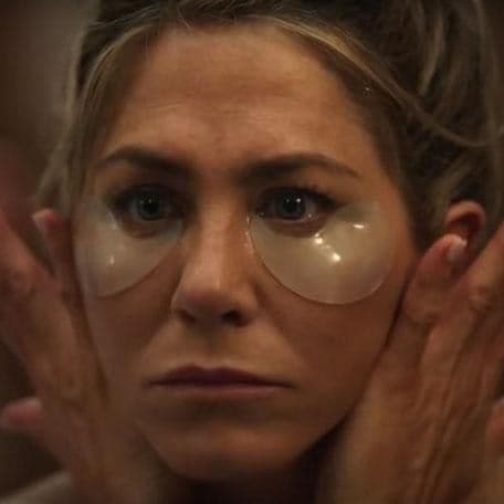 Jennifer Aniston parches de gel alrededor ojos