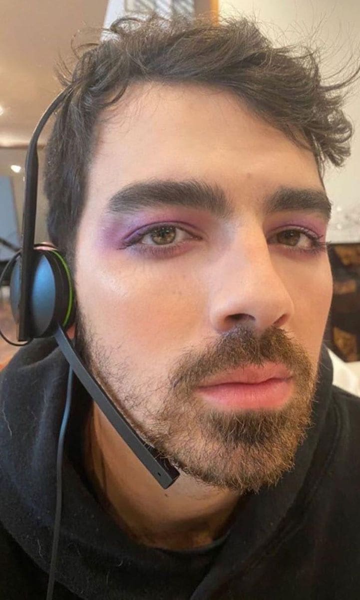 joe jonas makeup