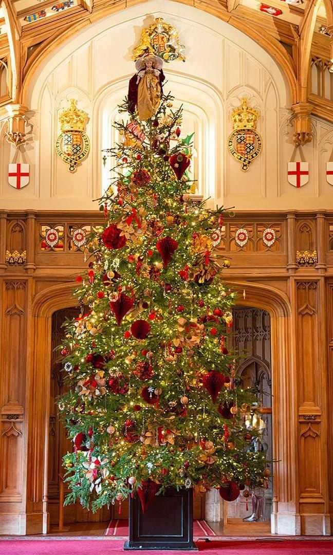 Christmas tree at Queen Elizabeth II's palace