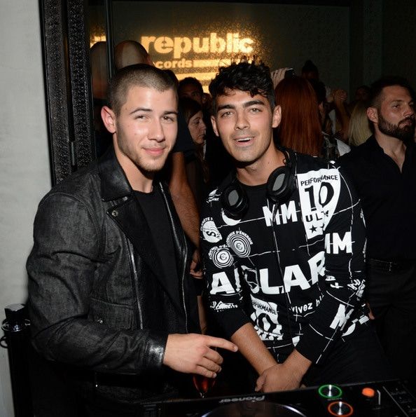 August 30: Nick Jonas stopped by the DJ booth to check on big bro Joe as he supplied the music at the Republic Records VMA bash in West Hollywood.
<br><br>
Photo: Getty Images