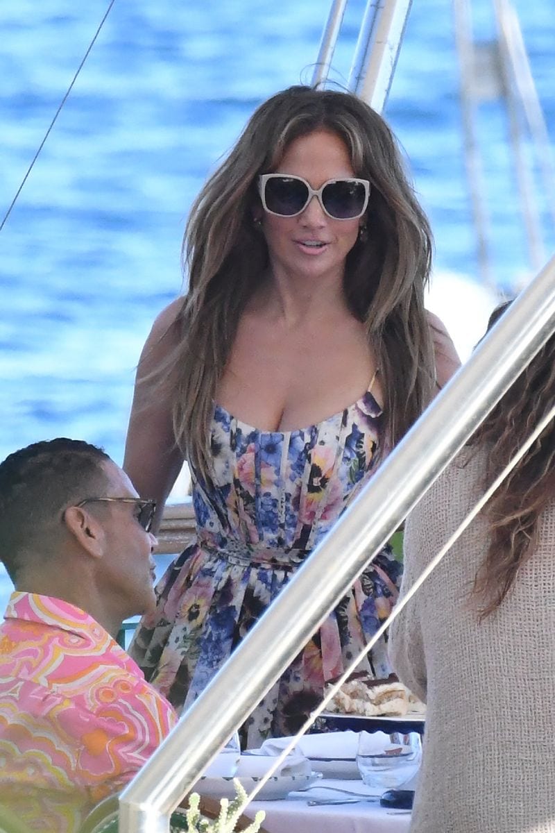Jennifer Lopez is seen arriving at Lo Scoglio on August 10, 2023, in Nerano, Italy. 