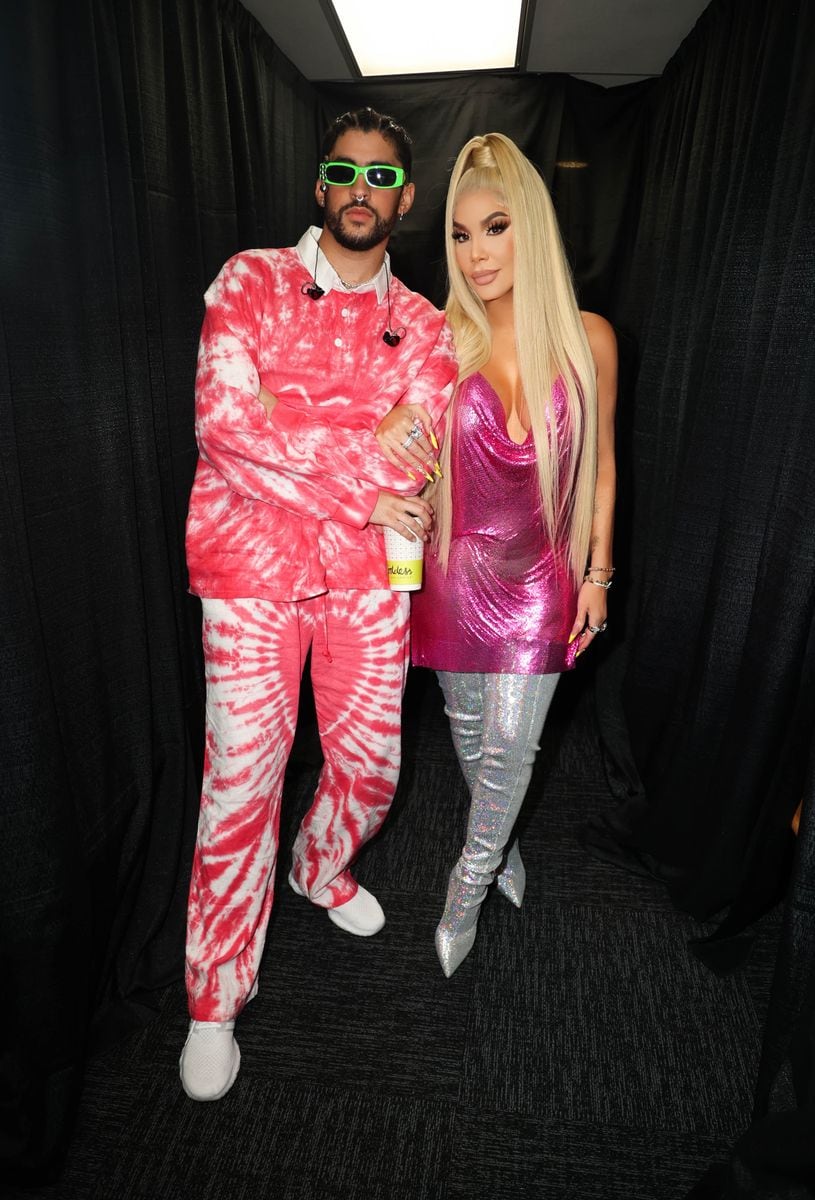 CHICAGO, ILLINOIS - AUGUST 20: Bad Bunny and Ivy Queen meet at backstage during Bad Bunny concert as part of 'World's Hottest Tour' at Soldier Field on August 20, 2022 in Chicago, Illinois. (Photo by Jose Devillegas/Getty Images)