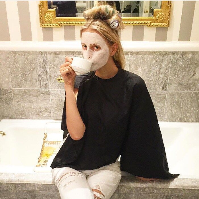 Karolina Kurkova got a jumpstart on her Met Gala prep with early morning coffee, curlers and a face mask.
<br>
Photo: Instagram/@karolinakurkova