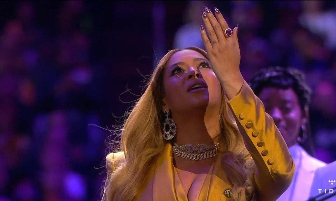 Beyonce Kobe nails