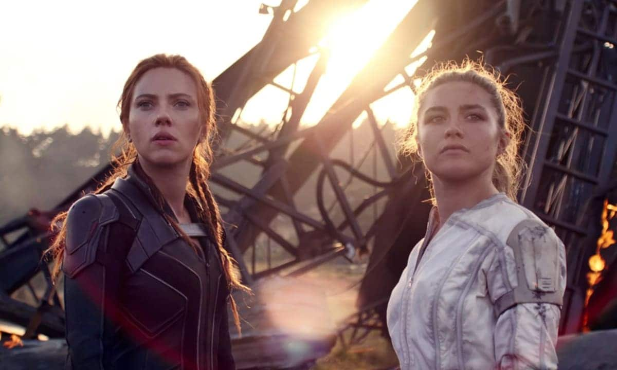 Florence Pugh and Scarlett Johansson in 'Black Widow'