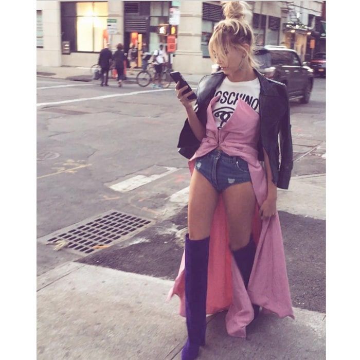 Hailey Baldwin turned the streets of New York into her personal runway, strutting her stuff in a Moschino ensemble.
Photo: Instagram/@itsjeremyscott