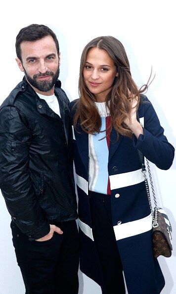 Alicia Vikander donned loads of Louis Vuitton during the awards circuit and now she hit up the show in Paris to support Nicolas Ghesquiere.
<br>
Photo: Getty Images