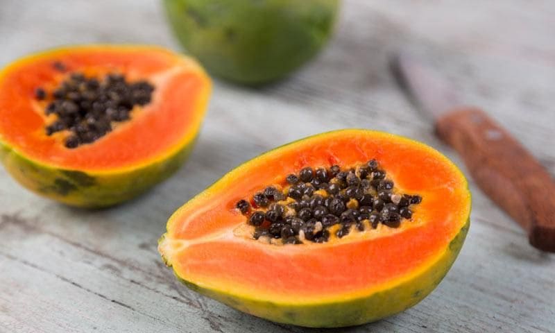 Papayas sliced in half