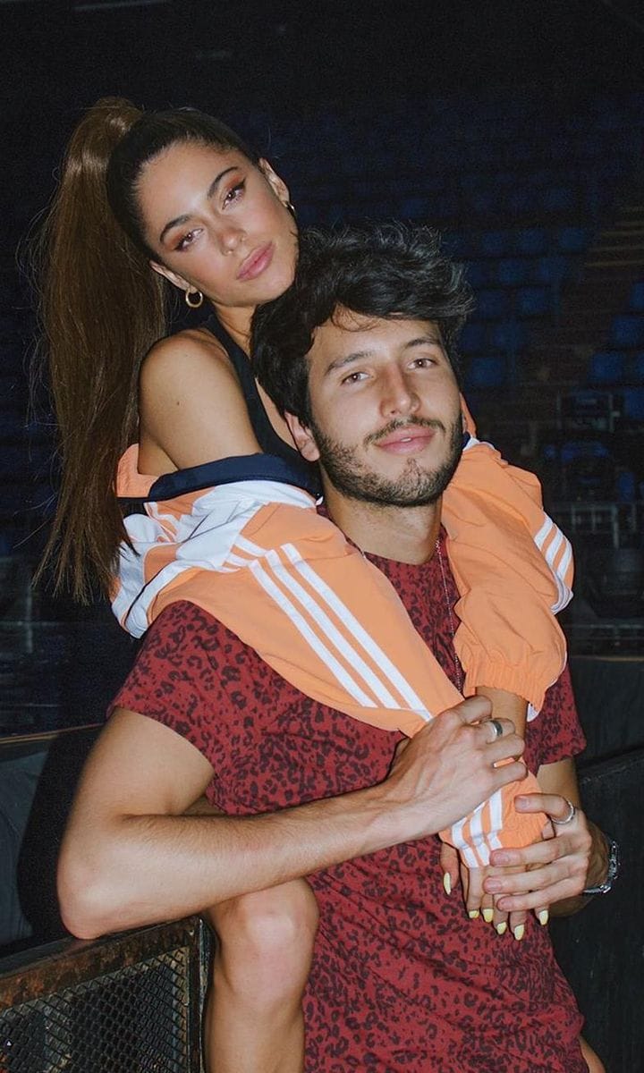 Sebastian Yatra posing with girlfriend Tiny Stoessel