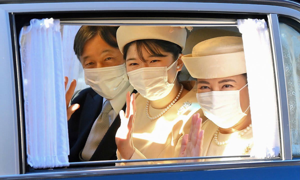 Japan Royals Wave to media on January 2nd