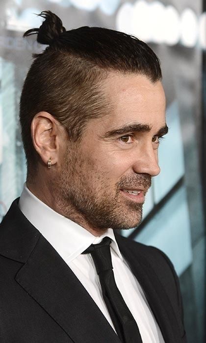 <a href="https://us.hellomagazine.com/tags/1/colin-farrell/"><strong>Colin Farrell</strong></a> opted for an edgy style and high top knot at the Hollywood premiere of <i>Dead Man Down</i>.
<br>
Photo: Getty Images