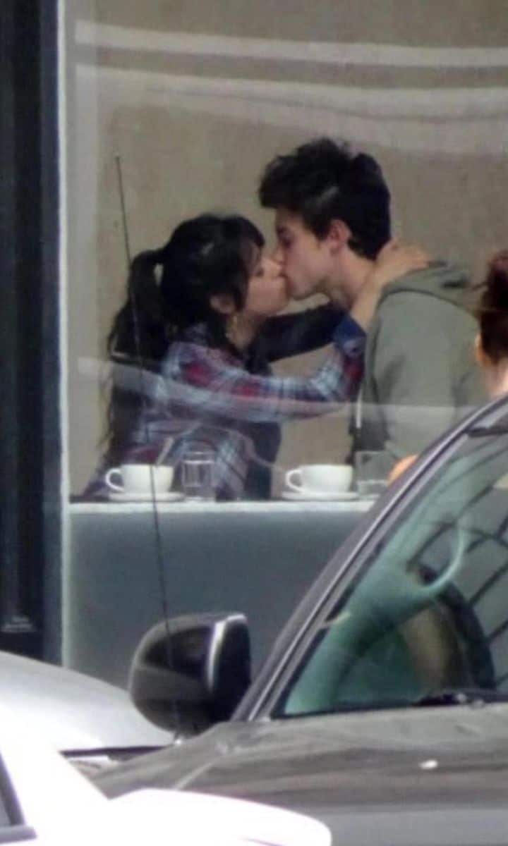 Camila Cabello, Shawn Mendes first kiss, date